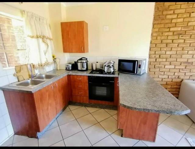 2 BEDROOM PROPERTY TO RENT IN HONEYPARK